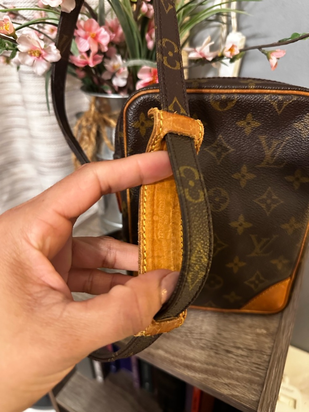Louis Vuitton
Amazone Crossbody Bag - Picture 7 of 16